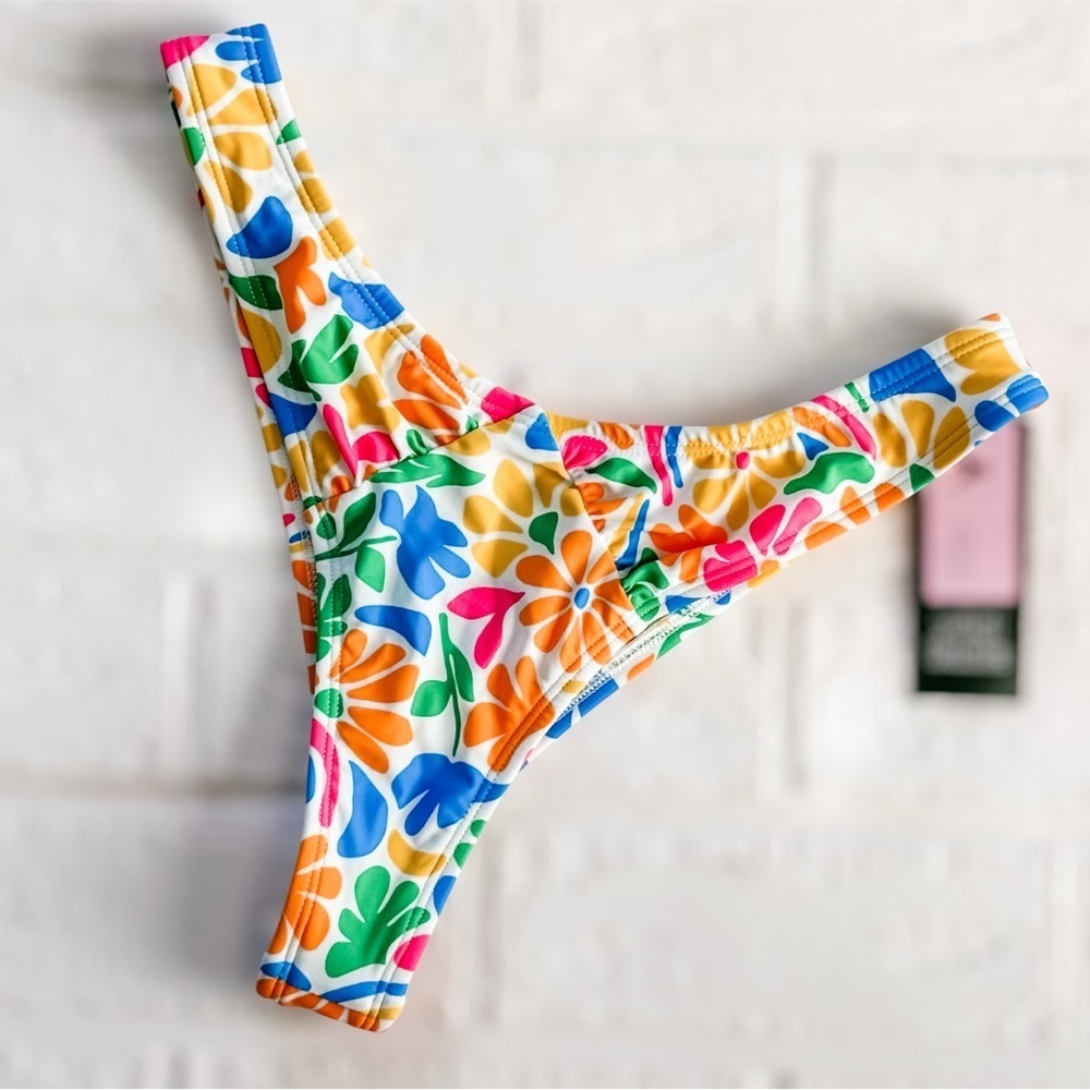 New Wild Fable Bikini Bottom Size S Low Rise Ultra High Leg Ultra Cheeky